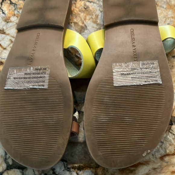 Chelsea and Violet toe sandals - Picture 4 of 4